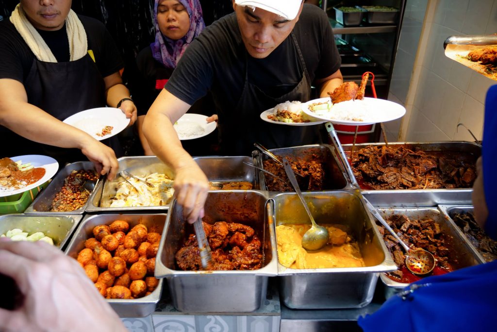 Timeless Nasi Lemak Haven: Kuala Lumpur's Culinary Gem Since 1948